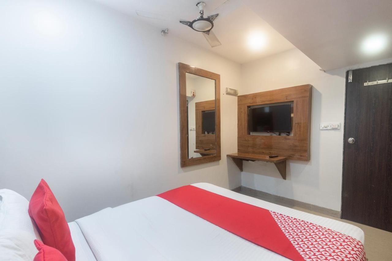 Oyo 49867 Hotel Kalpana Residency Mumbai Bagian luar foto