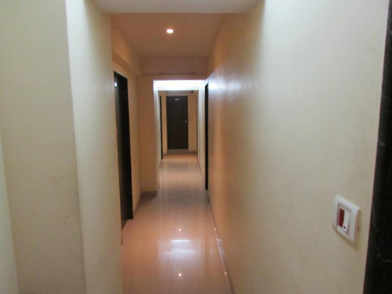 Oyo 49867 Hotel Kalpana Residency Mumbai Bagian luar foto